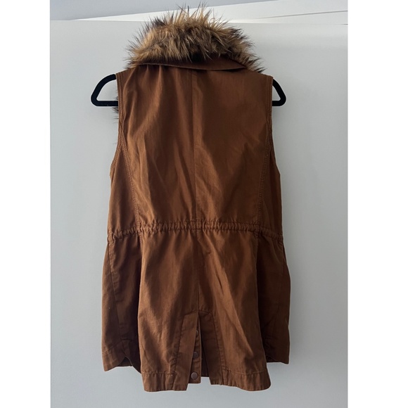 Anthropologie Vest with Removable Faux Fur Trim -  size M - Picture 3 of 5